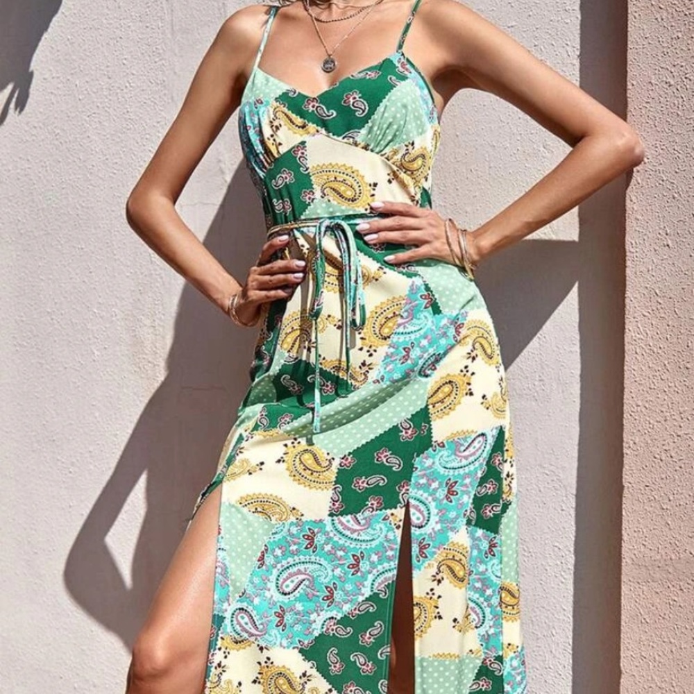 NEW‼️Patchwork Split Front Dress - Picture 2 of 5